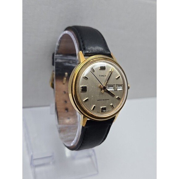 Vintage Timex Marlin Day Date Manual Wind Gold Tone 1975 35mm M27 Runs 26830 - Picture 3 of 13